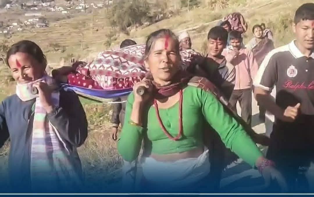 वैदेशिक रोजगारीको बढ्दो लहरले गाउँ युवाविहीन, कालीकोटमा महिलामाथि थपिएको उपचारको बोझ